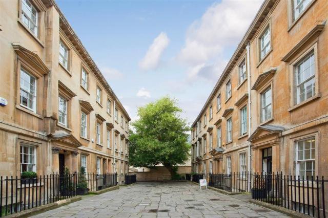The Courtyard Apartments No.8 Bath Luaran gambar
